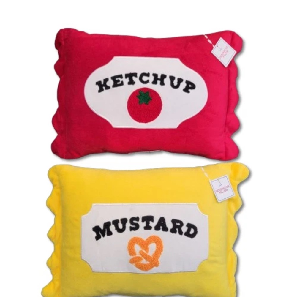 New Ketchup & Mustard Pillows from Target Accent Home Decor 14x10x2 NWT SEALED